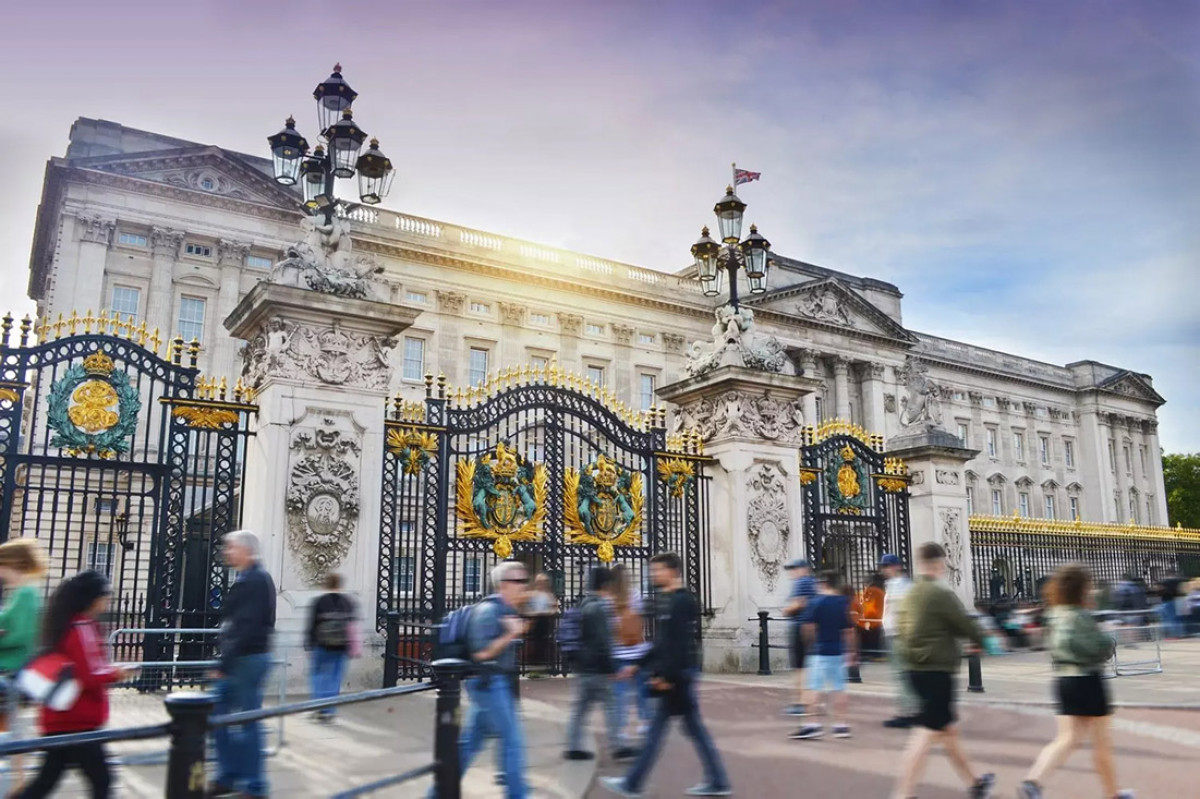 The gates of Buckingham Palace in London