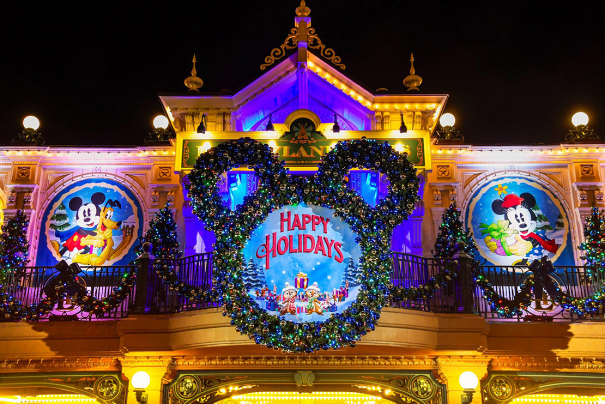 Christmas Decorations Disneyland Park