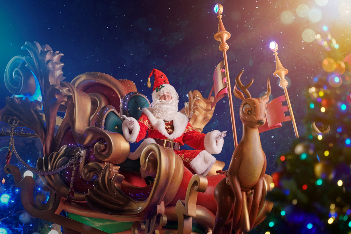 Santa Claus Disney Enchanted Christmas